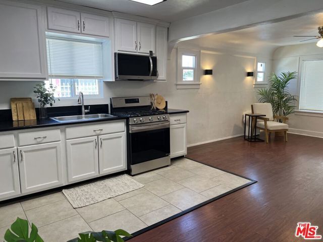 6055 7th Avenue, Los Angeles, CA 90043