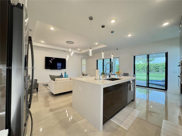 5444 SW Saint Armands Way, Westlake, FL 33470