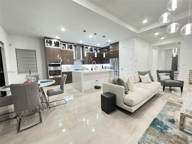 5444 SW Saint Armands Way, Westlake, FL 33470