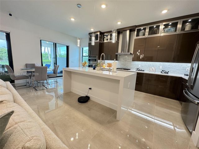 5444 SW Saint Armands Way, Westlake, FL 33470