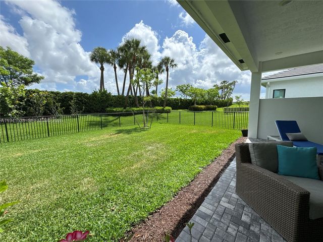 5444 SW Saint Armands Way, Westlake, FL 33470