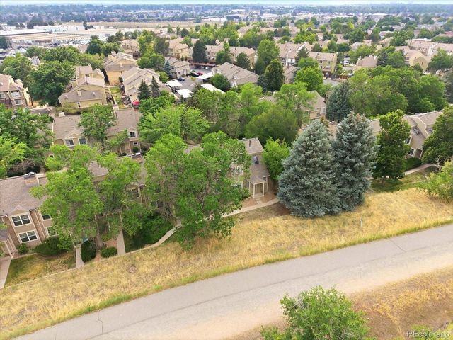 1818 S Quebec Way 9-7, Denver, CO 80231