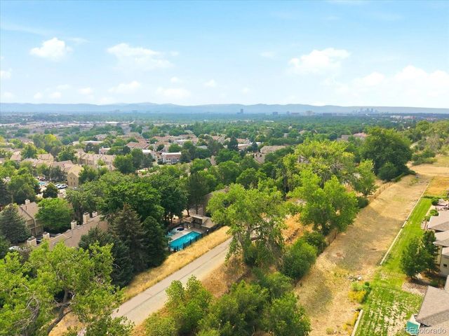 1818 S Quebec Way 9-7, Denver, CO 80231