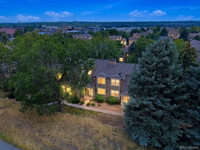 1818 S Quebec Way 9-7, Denver, CO 80231