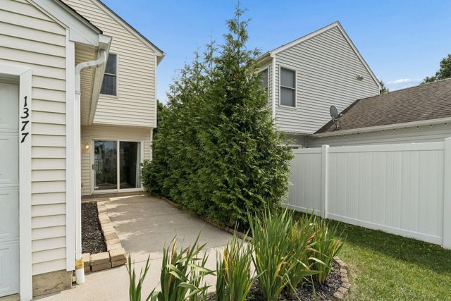 1377 Pansy Street, 203, Blacklick, OH 43004