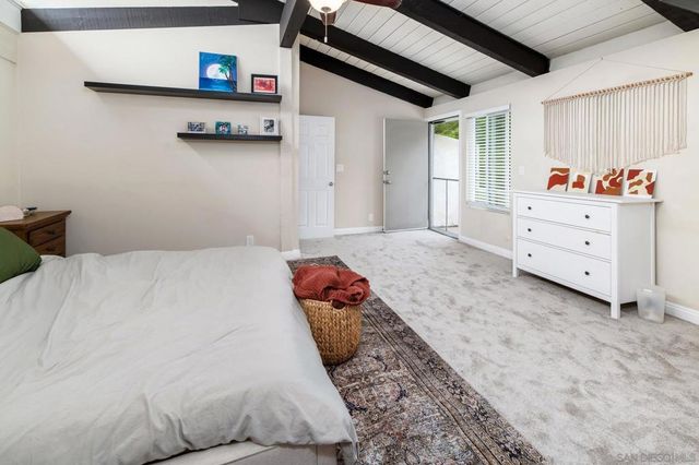 2544 Navarra Dr 4, Carlsbad, CA 92009