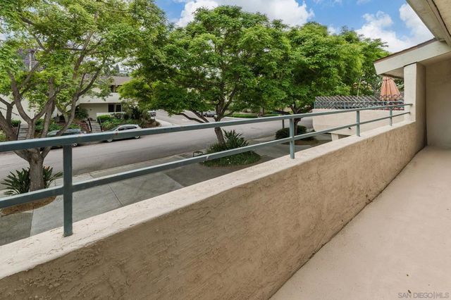 2544 Navarra Dr 4, Carlsbad, CA 92009