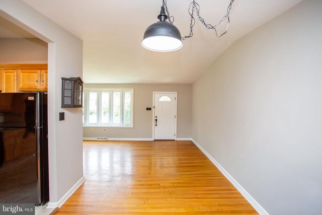 540 WANAMAKER RD, Jenkintown, PA 19046
