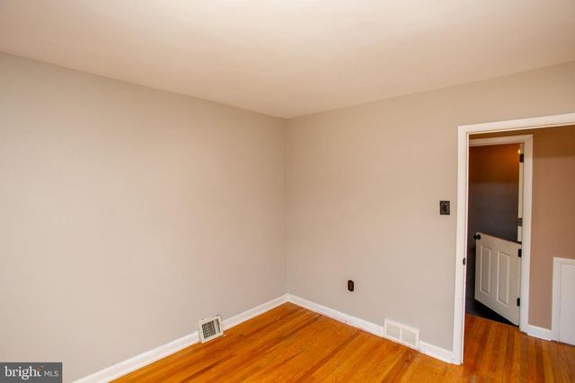 540 WANAMAKER RD, Jenkintown, PA 19046