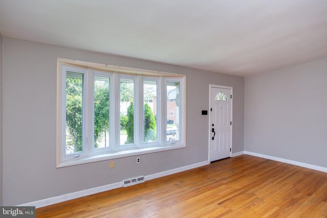 540 WANAMAKER RD, Jenkintown, PA 19046