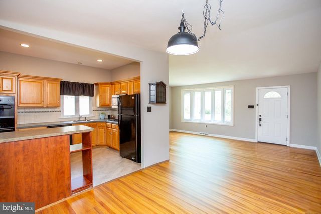 540 WANAMAKER RD, Jenkintown, PA 19046