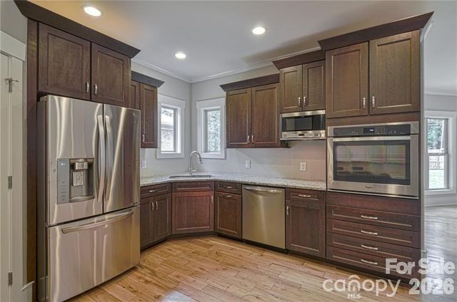 10136 Fairlea Drive, Charlotte, NC 28269