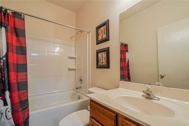 2629 Las Brisas St, Corpus Christi, TX 78414