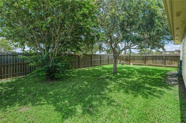 2629 Las Brisas St, Corpus Christi, TX 78414