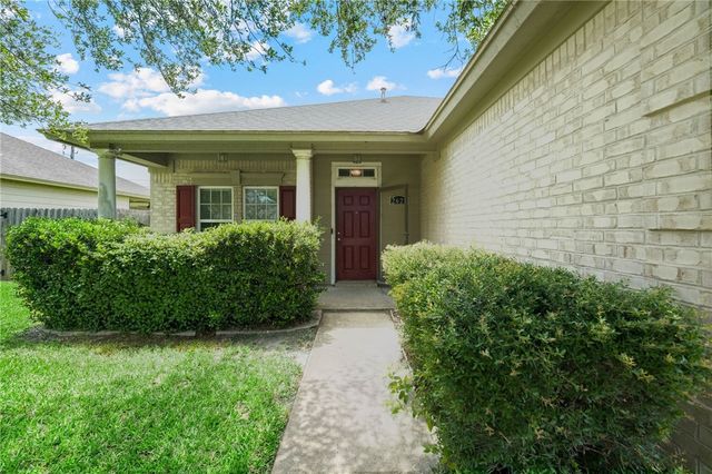 2629 Las Brisas St, Corpus Christi, TX 78414