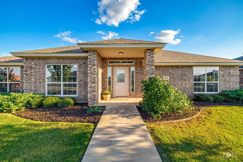 Image 6 of property listing at 5006 Scarlett Oak Lane, San Angelo, TX 76904