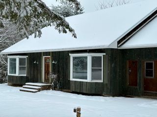 150 Swift Street, South Burlington, VT 05403