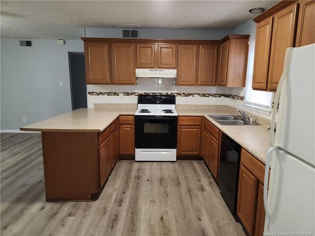 3713 Cherry Blossom Lane, Hope Mills, NC 28348