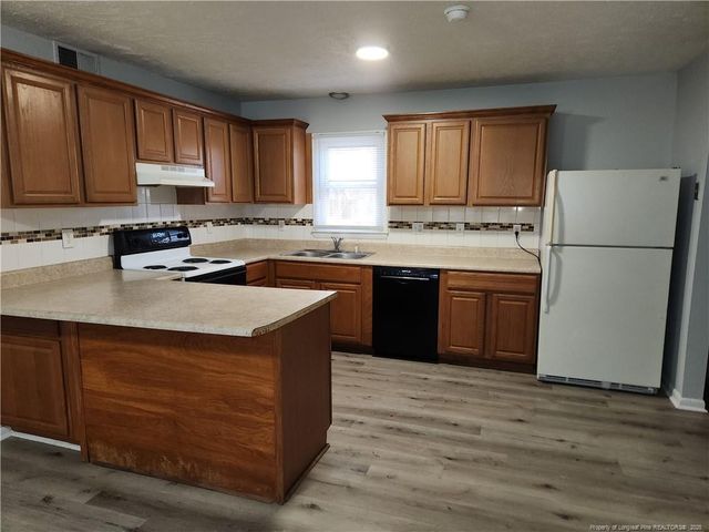 3713 Cherry Blossom Lane, Hope Mills, NC 28348