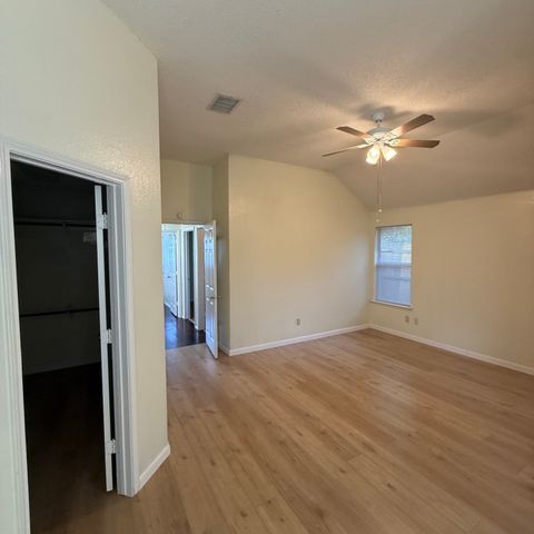 945 Mcgehee Avenue, Cedar Hill, TX 75104