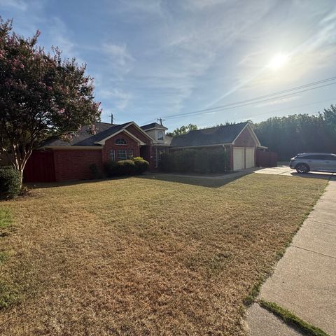 945 Mcgehee Avenue, Cedar Hill, TX 75104