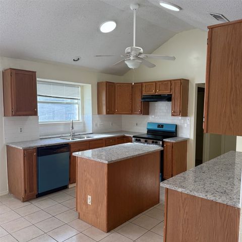 945 Mcgehee Avenue, Cedar Hill, TX 75104