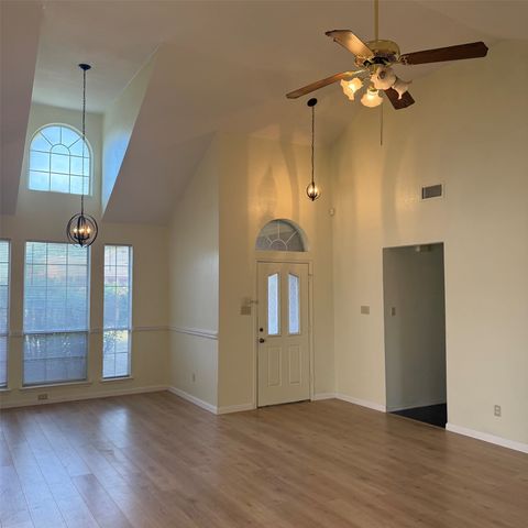 945 Mcgehee Avenue, Cedar Hill, TX 75104