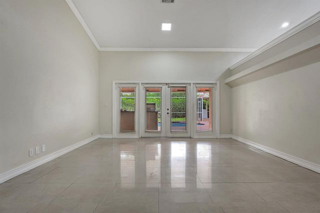 10080 NW 53rd Court, Coral Springs, FL 33076