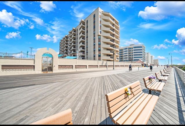 360 Shore Road 3M, Long Beach, NY 11561