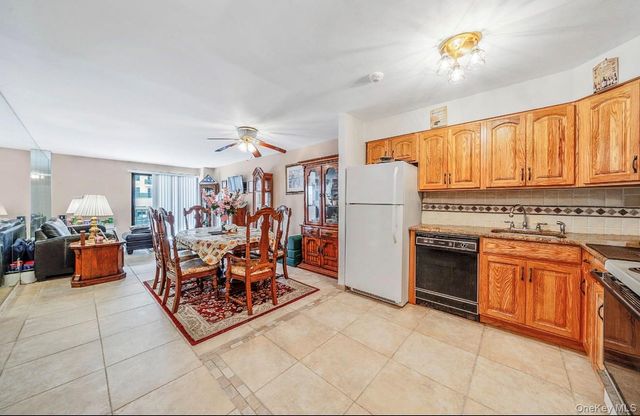360 Shore Road 3M, Long Beach, NY 11561