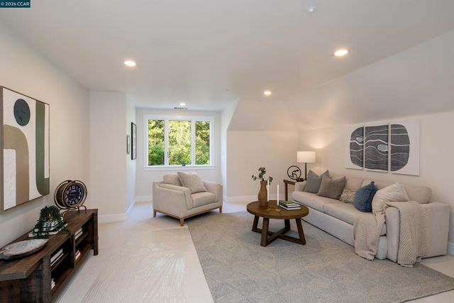 1248 Upper Happy Valley Rd, Lafayette, CA 94549