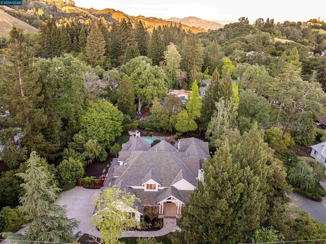 1248 Upper Happy Valley Rd, Lafayette, CA 94549