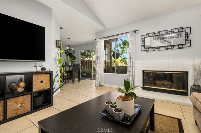 55 Vista Barranca 90, Rancho Santa Margarita, CA 92688