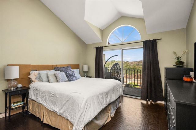 55 Vista Barranca 90, Rancho Santa Margarita, CA 92688