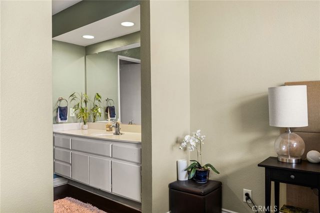 55 Vista Barranca 90, Rancho Santa Margarita, CA 92688