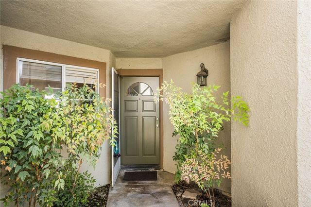 55 Vista Barranca 90, Rancho Santa Margarita, CA 92688
