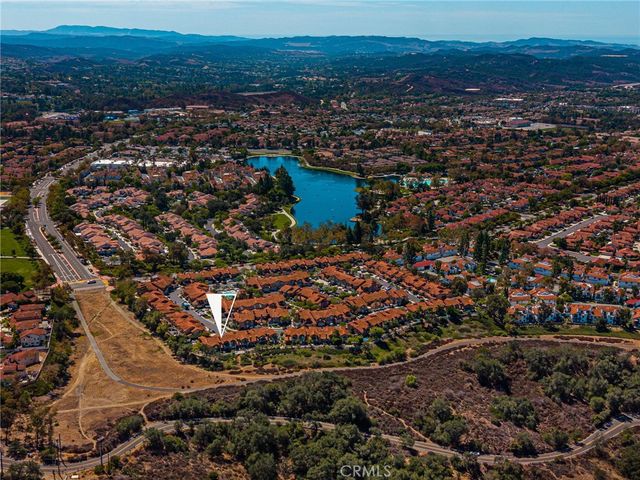 55 Vista Barranca 90, Rancho Santa Margarita, CA 92688