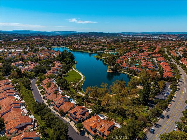 55 Vista Barranca 90, Rancho Santa Margarita, CA 92688
