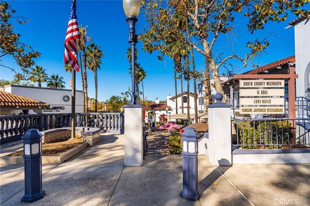 55 Vista Barranca 90, Rancho Santa Margarita, CA 92688