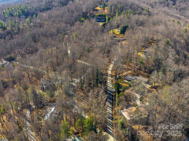 000 Indian Cave Road, Hendersonville, NC 28739