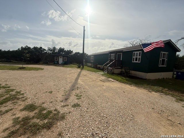 572 RIVER BLUFF CIR, Pipe Creek, TX 78063