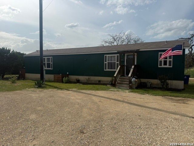 572 RIVER BLUFF CIR, Pipe Creek, TX 78063
