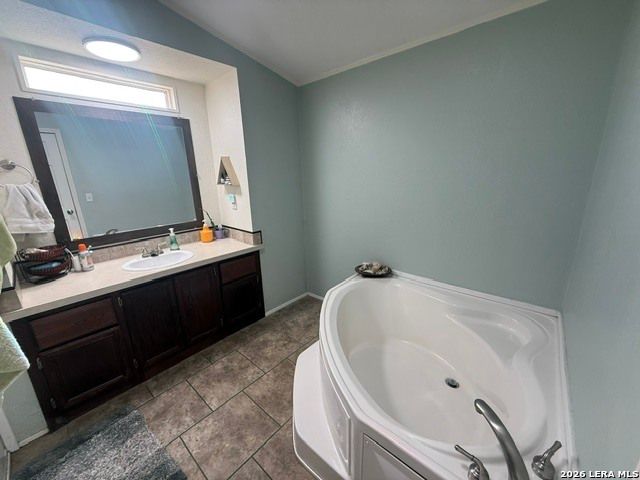 572 RIVER BLUFF CIR, Pipe Creek, TX 78063