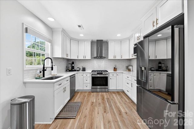 1511 Abbey Court, Belmont, NC 28012