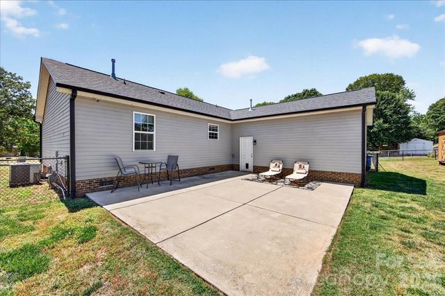 1511 Abbey Court, Belmont, NC 28012