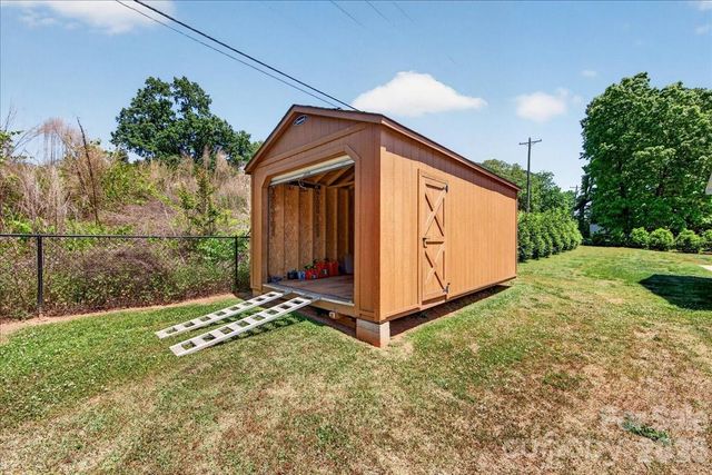1511 Abbey Court, Belmont, NC 28012