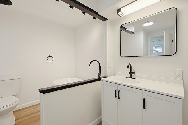 5 Cottonwood Lane, Merrimack, NH 03054