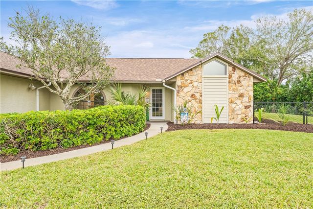 1092 Topsail Lane, Sebastian, FL 32958