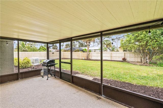 1092 Topsail Lane, Sebastian, FL 32958