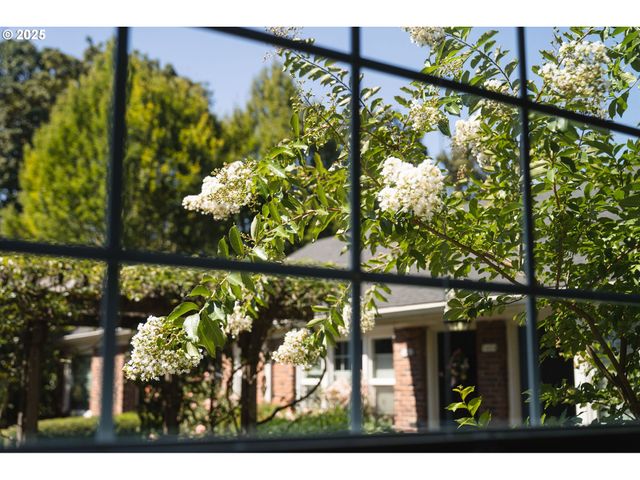 5410 Se MILWAUKIE Ave, Portland, OR 97202